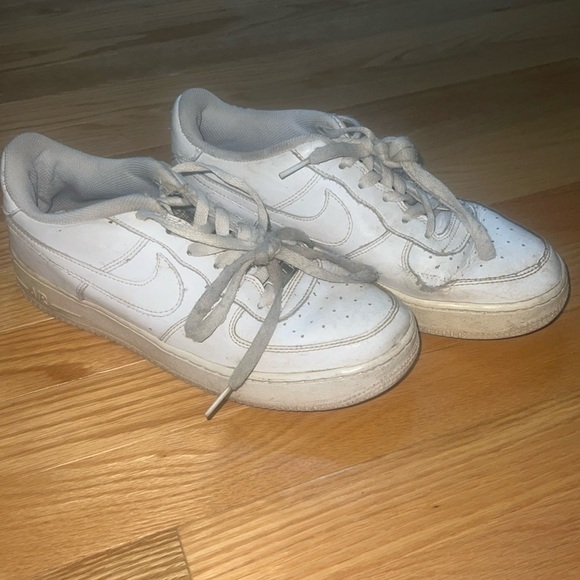 White Air Force 1’s - Picture 1 of 4